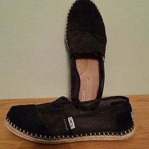 Tom's Mesh Slip-ons